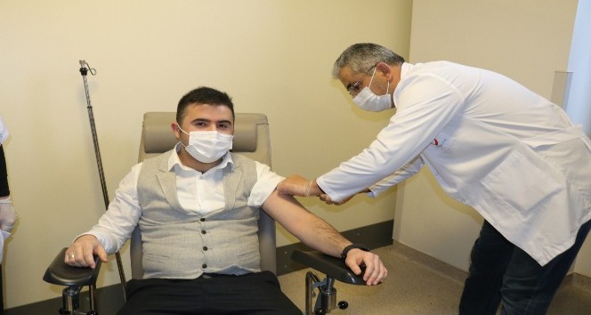 Korona virüs aşısı Yozgat’ta sağlık çalışanlarına uygulanmaya başladı