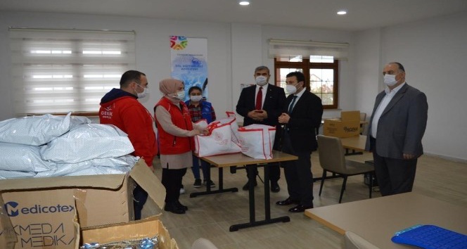 Gençlerin İyilik Ağacı projesi büyüyor