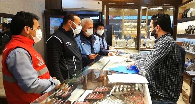 Osmaniye’de Arapça tabelalara Türkçe standardı