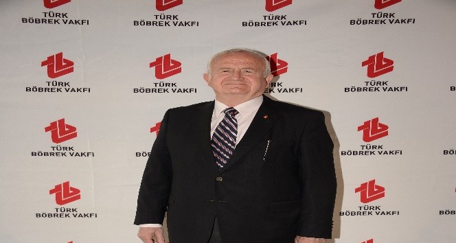 Yetişkinler günde 2-2.5 litre su içmeli