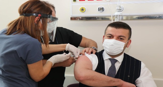Ürgüp Belediye Başkanı Aktürk, CoronaVac aşısı oldu