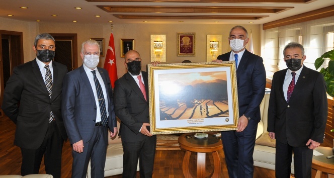 Bakan Ersoy: “Galata Kulesi yeni hali ile ziyaretçi arttırdı”