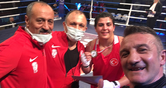 Busenaz Sürmeneli&#039;den altın, Buse Naz Çakıroğlu&#039;ndan gümüş madalya