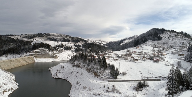 Karadeniz yaylalarında kar güzelliği