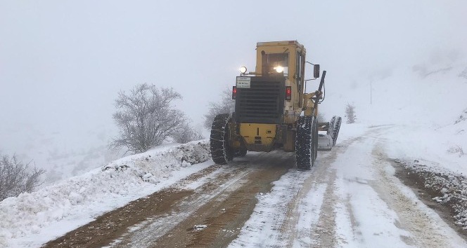 Kırıkkale’de kapanan köy yolu ulaşıma açıldı