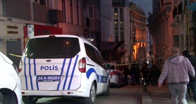 Beyoğlu’nda bir otelde intihar girişimi
