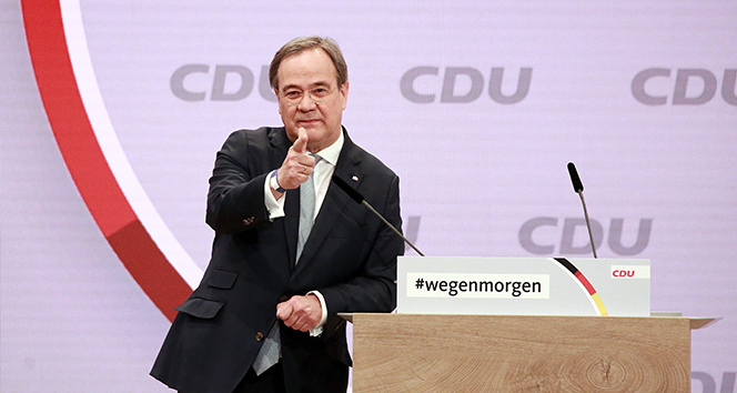 Almanya&#039;da Merkel&#039;in partisi CDU yeni başkanını seçti