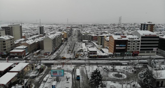 Sultangazi&#039;de kar manzaraları havadan görüntülendi