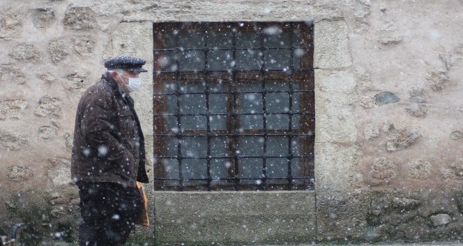 Sinop’ta 4 yıllık kar hasreti sona erdi