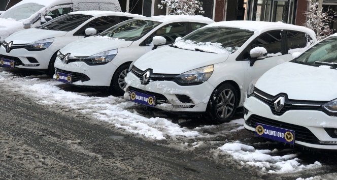 İstanbul'da oto hırsızlık şebekesi çökertildi: 27 gözaltı