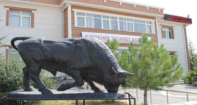 Canlı hayvan pazarı şap hastalığına karşı tedbiren kapatıldı