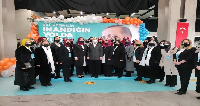 AK Partili Çam, CHP’li kadınlara seslendi: “Partilerinde kadınlara yapılan taciz ve tecavüzlere neden ses çıkarmıyorlar?”