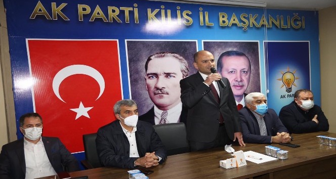 AK Parti’nin yeni yönetimi ilk toplantısını yaptı