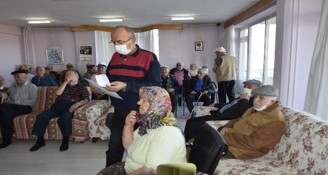 Burdur’da huzurevlerindeki yaşlılar CoronaVac aşısı oldu