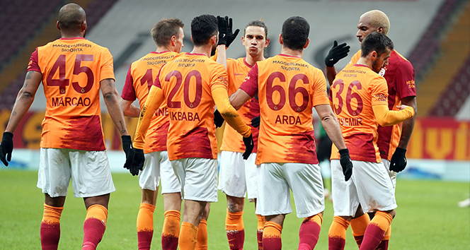 Galatasaray, Denizlispor&#039;u farklı mağlup etti