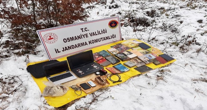 PKK’ya ait sığınakta patlayıcı ve örgütsel doküman ele geçirildi