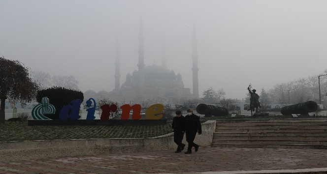 Mimar Sinan’ın ‘ustalık eseri’ Selimiye’nin sisli görüntüsü mest etti