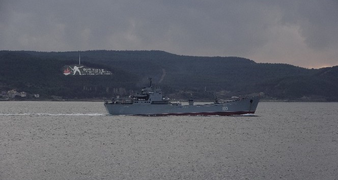 Rus savaş gemisi ‘Saratov’ Çanakkale Boğazı’ndan geçti