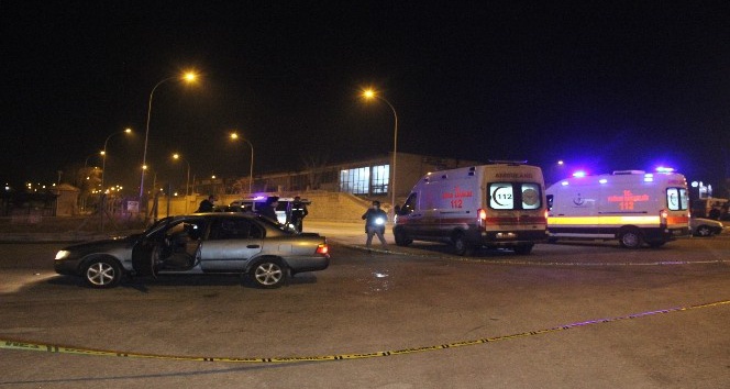 Karaman’da araçlarının önü kesilen 2 kişi darp edilerek yaralındı