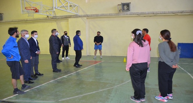 Uludereli gençler, polis olmak için ter döküyor