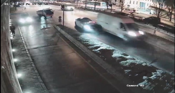 İstanbul’un göbeğinde feci makas kazası kamerada
