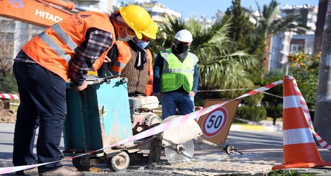 Mersin’de 18,5 kilometrelik bisiklet yolu çalışmaları başladı