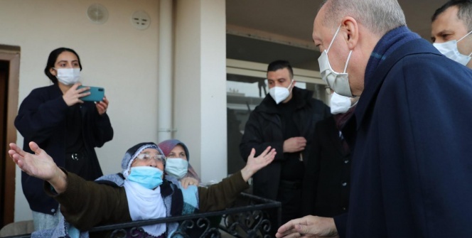 Cumhurbaşkanı Erdoğan'a sevgisiyle dikkat çeken Rabia nine, o anları anlattı