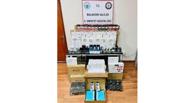 Balıkesir’de polisten kaçak eşya operasyonu