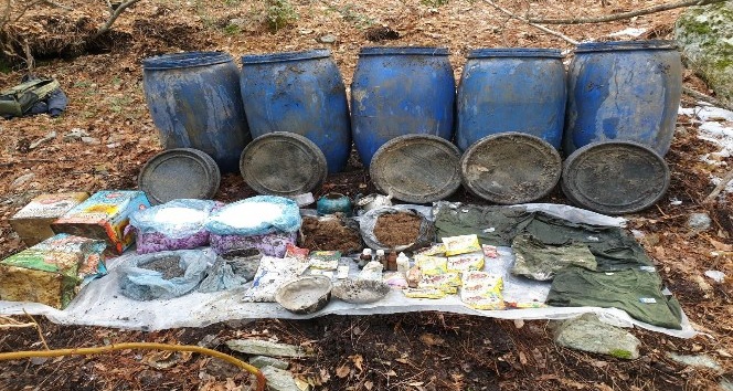 PKK’ya ait sığınakta patlayıcı ve yaşam malzemesi ele geçirildi
