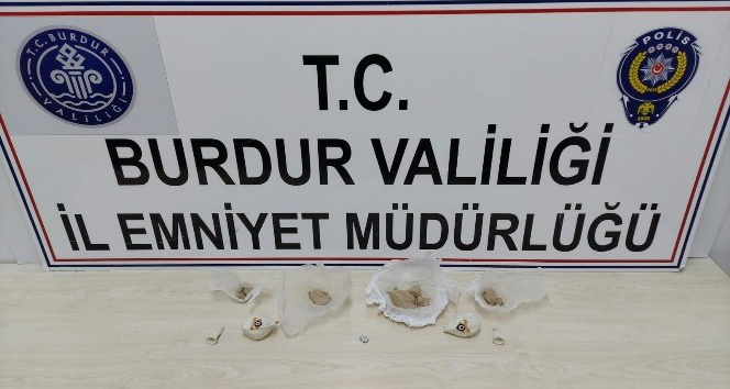 Burdur’da zehir tacirleri, uyuşturucuyu balonların içine sakladı