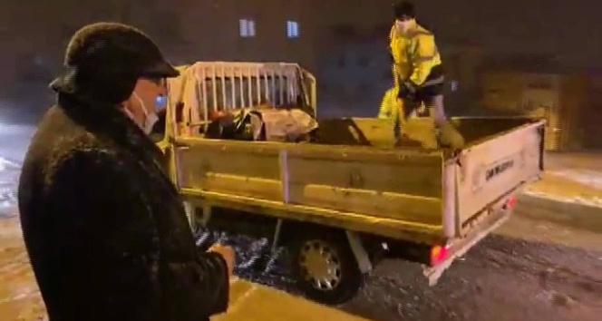 Çan Belediyesi’nin karla mücadele çalışmalarına Başkan Öz de katıldı