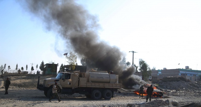 Afganistan&#039;da askeri araca saldırı: 3 yaralı