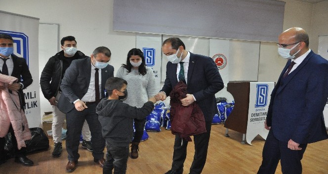 Şırnak’ta tutuklu ve hükümlü yakınlarına giysi yardımı