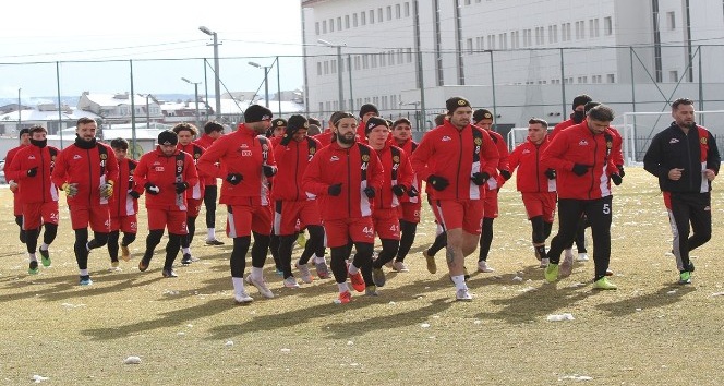 EsEs Adanaspor maçı hazırlıklarını tamamladı