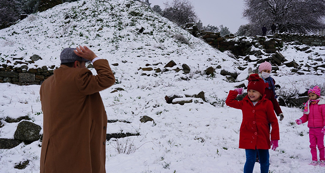 Bodrum’a yıllar sonra kar yağdı