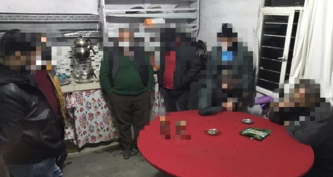 Osmaniye’de kumar oynayan 31 kişiye 106 bin lira ceza kesildi