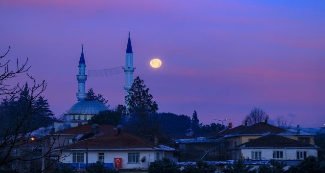 Yılın ilk dolunayı Kazdağları’nda görüntülendi
