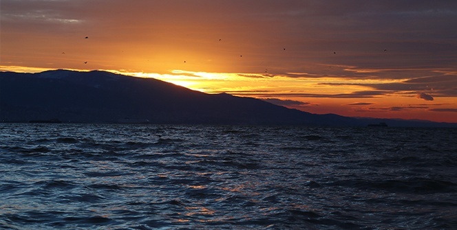 İzmit Körfezi’nde büyüleyen gün batımı