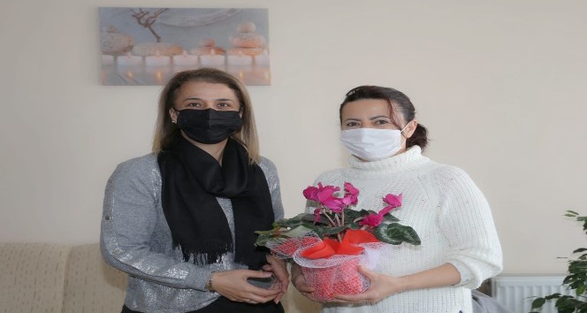 Vali Becel, şehit ailelerine ziyaretlerini sürdürüyor