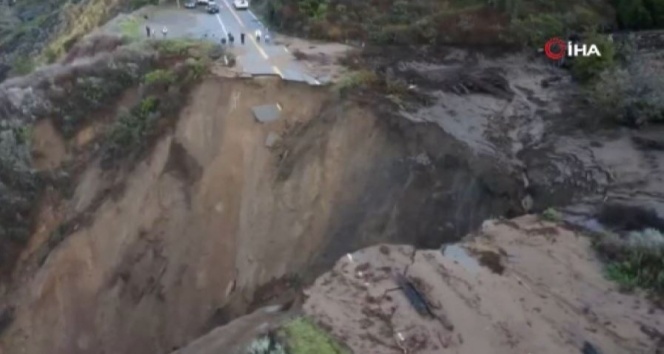 California’da şiddetli yağmur sonrası kıyı şeridindeki yol çöktü