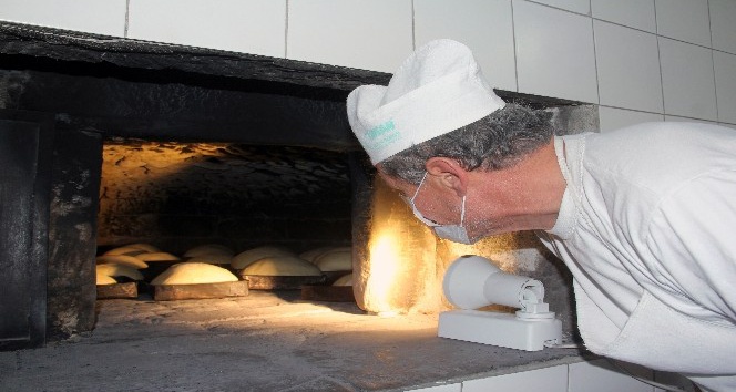Karadeniz’in tek içten yanmalı fırıncısından meslek sırları