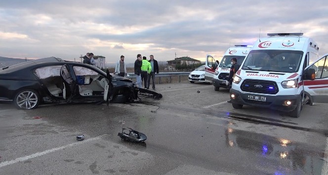 100 metre takla atan lüks otomobil hurdaya döndü: 1 ölü, 1 ağır yaralı