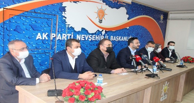 AK Parti; “Nevşehir Belediye Başkanı Arı, sağlık sorunları nedeniyle istifa etmiştir”