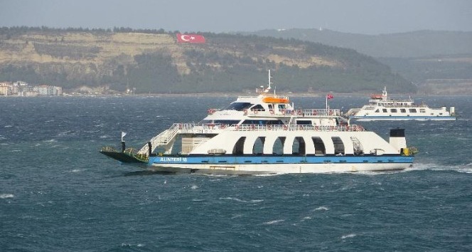 Çanakkale’de lodos deniz ulaşımını etkiliyor