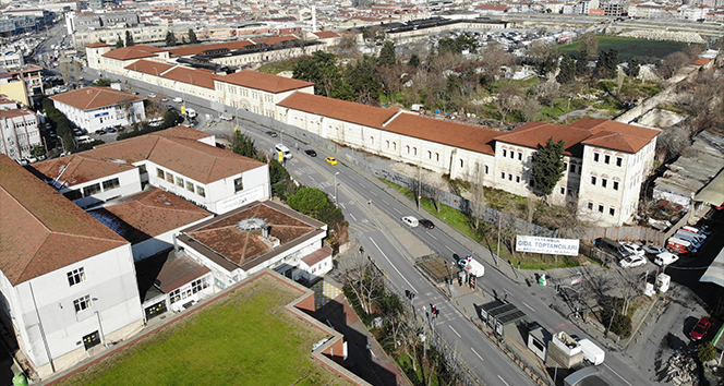 Türkiye’nin en büyük kütüphanesi olacak olan Rami Kışlası açılmak için gün sayıyor