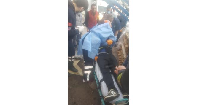 Yükleme bandına kolu sıkışan işçi ağır yaralandı