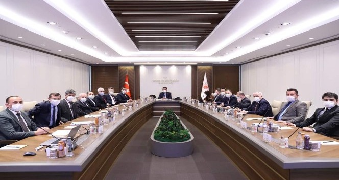 Bakan Kurum, MHP’li başkanları kabul etti