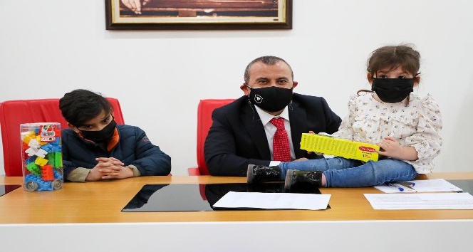 Vali Sonel, dertlere derman olmayı sürdürüyor
