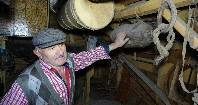 Köyünde kendi müzesini kurdu