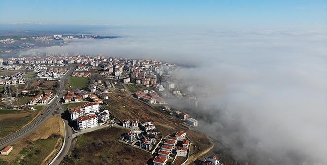Marmara Denizine sis tabakası: Kartpostallık görüntüler oluştu